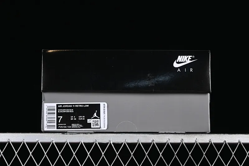 All categories Air Jordan Jordan series basketball shoes Air Jordan 11 F version Air Jordan 11 Low "Diffused Blue" AJ11 Joe 11 navy blue genuine carbon FV5104-104